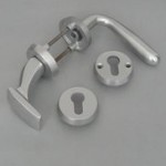 Safety front-door excenter knob set + rose