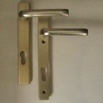 Adapted portal set with asymmetrical Mecsek door-handle 92/2 bolted
